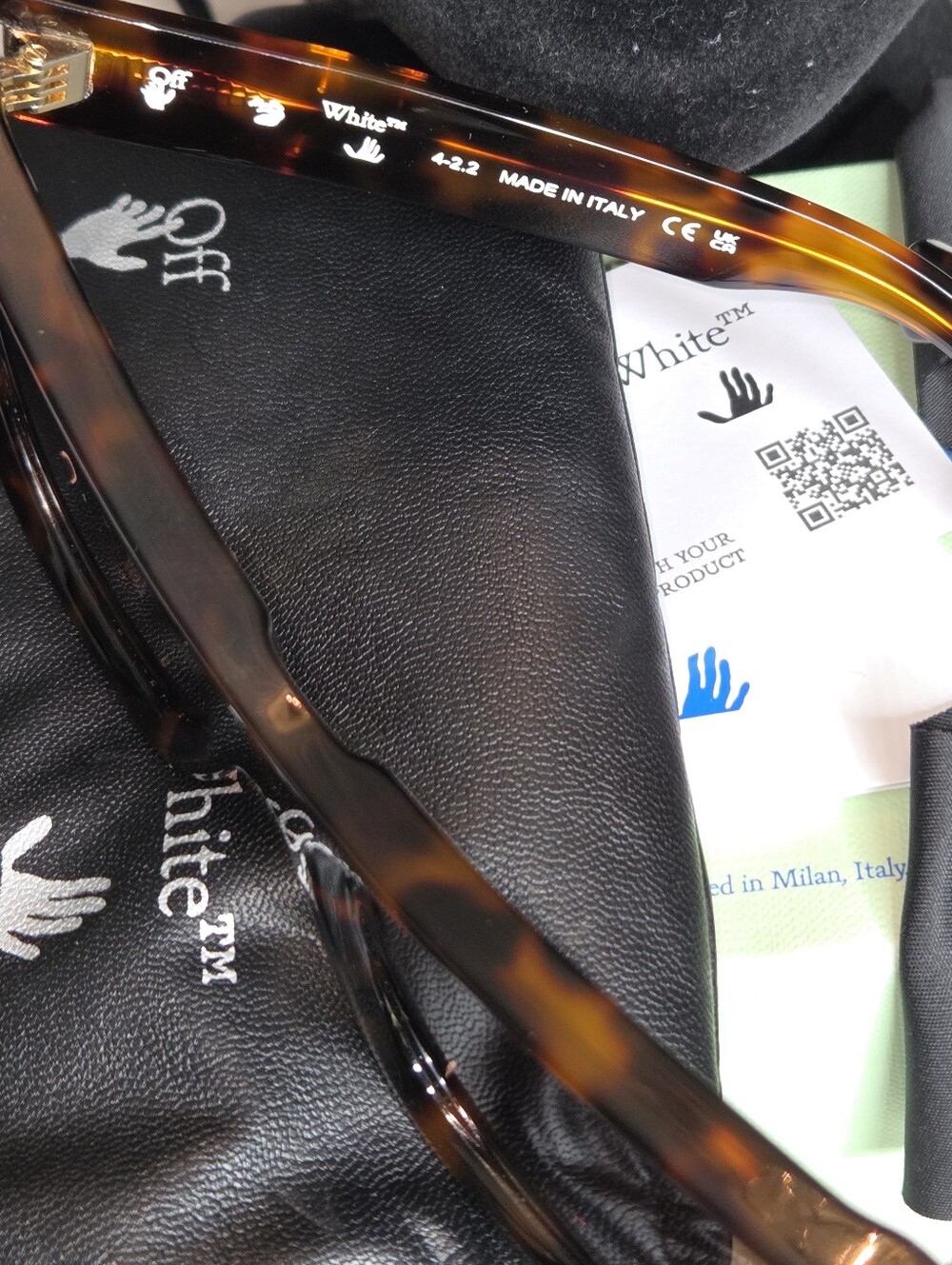 Off-White Tortoiseshell Sunglasses Frames in Brown and Amber
